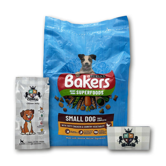 Superfoods Small Dog Bundle 2.85kg Dry Dog Food in Chicken and Veg plus AETN Jerky
